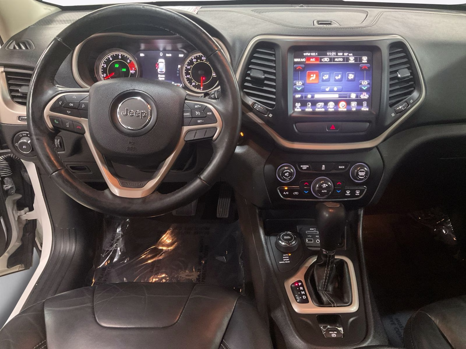 2017 Bright White Clearcoat Jeep Cherokee Limited 4X4 SUV