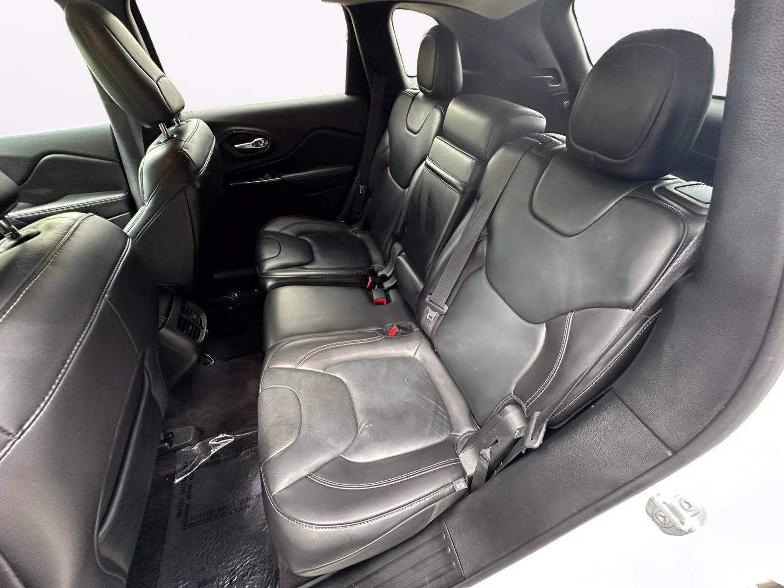 2017 Bright White Clearcoat Jeep Cherokee Limited 4X4 SUV