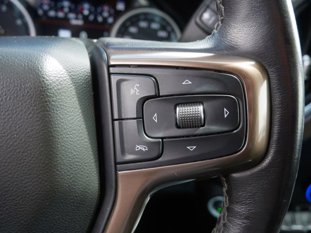 2022 Iridescent Pearl Tricoat Chevrolet Silverado 3500HD High Country 4X4 Truck