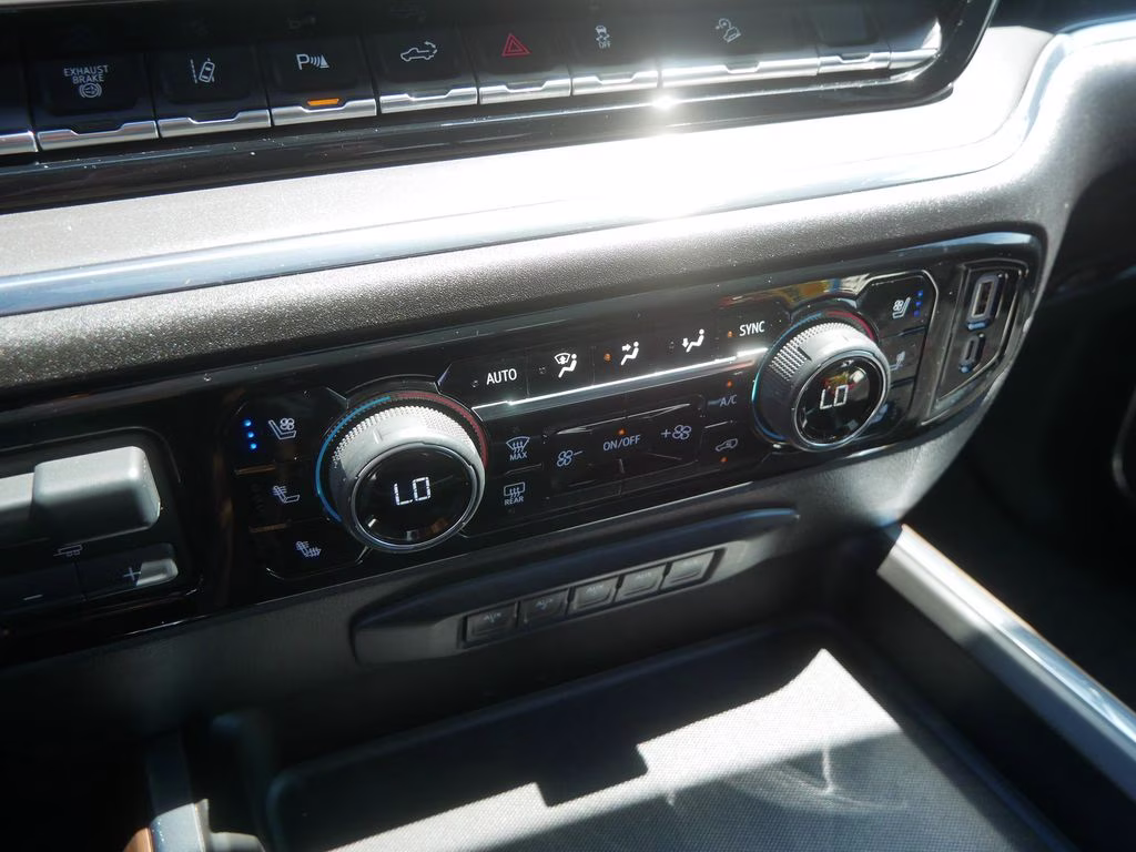 2024 Sterling Gray Metallic Chevrolet Silverado 3500HD High Country 4X4 Truck
