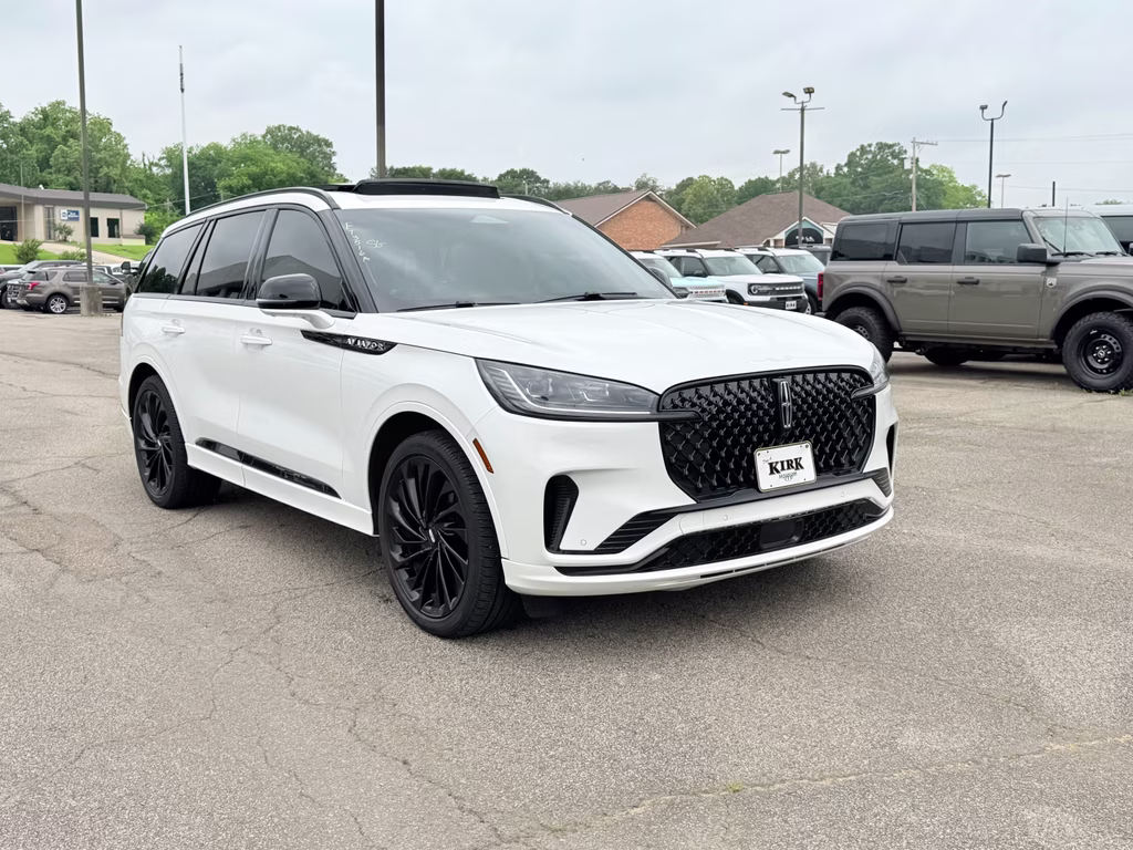 2025 Pristine White Metallic Tri-Coat Lincoln Aviator Reserve RWD SUV