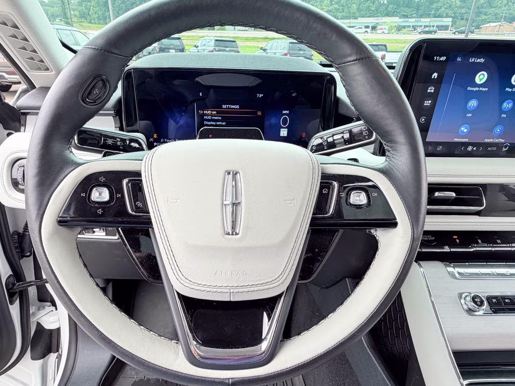 2025 Pristine White Metallic Tri-Coat Lincoln Aviator Reserve RWD SUV