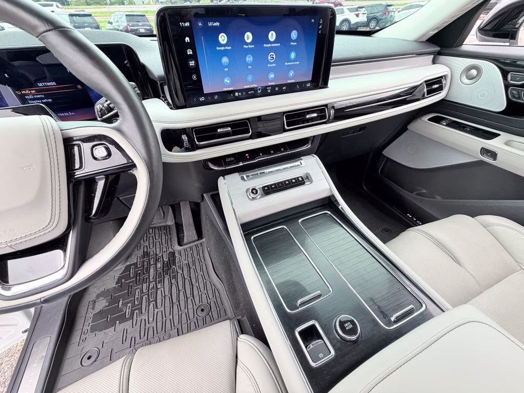 2025 Pristine White Metallic Tri-Coat Lincoln Aviator Reserve RWD SUV