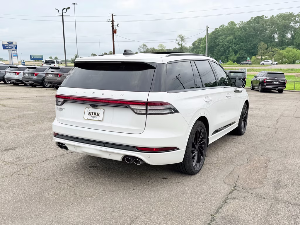 2025 Pristine White Metallic Tri-Coat Lincoln Aviator Reserve RWD SUV