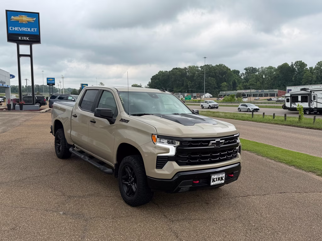 2023 Sand Dune Metallic Chevrolet Silverado LT Trail Boss 4X4 Truck