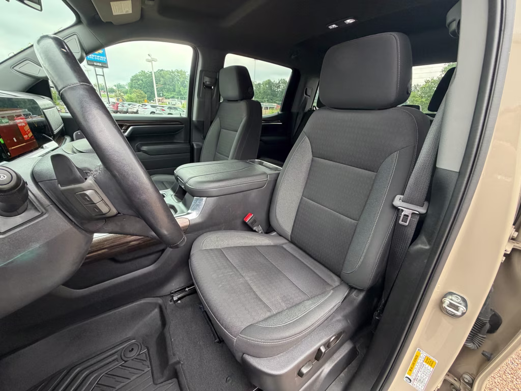2023 Sand Dune Metallic Chevrolet Silverado LT Trail Boss 4X4 Truck