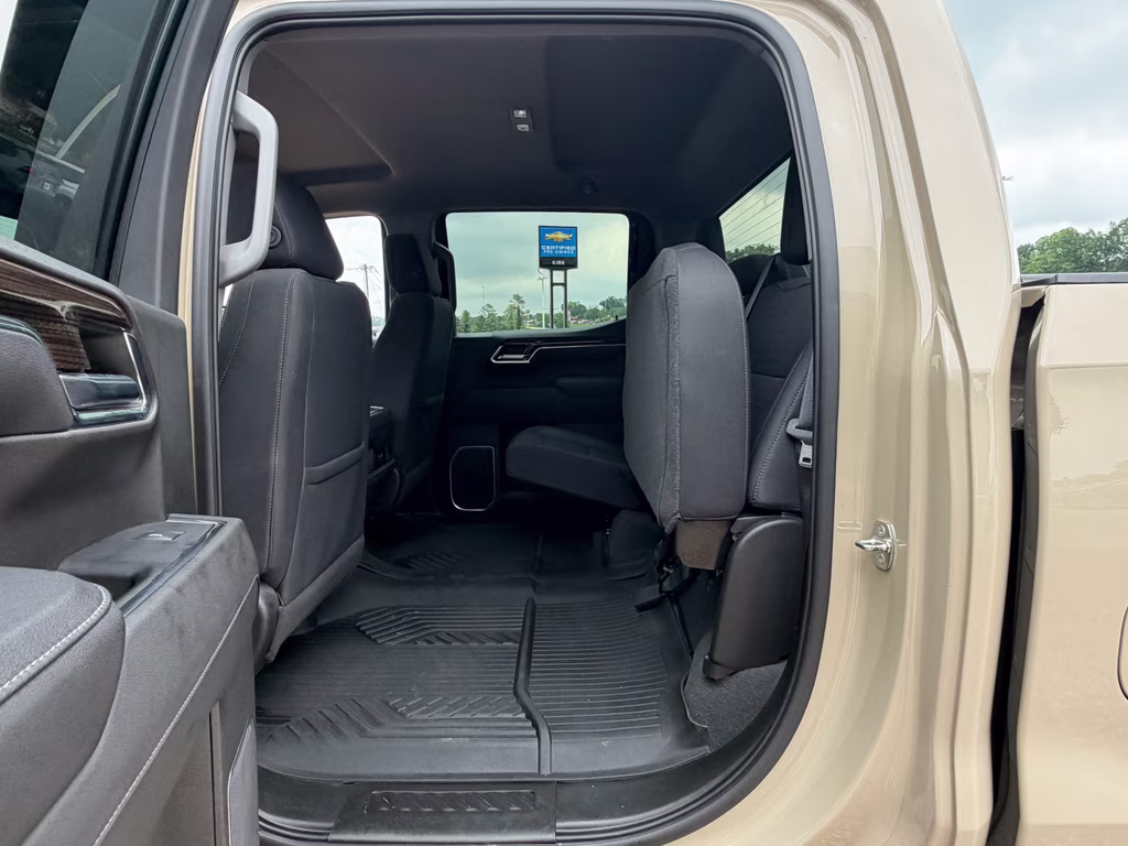 2023 Sand Dune Metallic Chevrolet Silverado LT Trail Boss 4X4 Truck