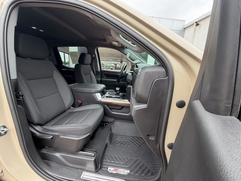 2023 Sand Dune Metallic Chevrolet Silverado LT Trail Boss 4X4 Truck