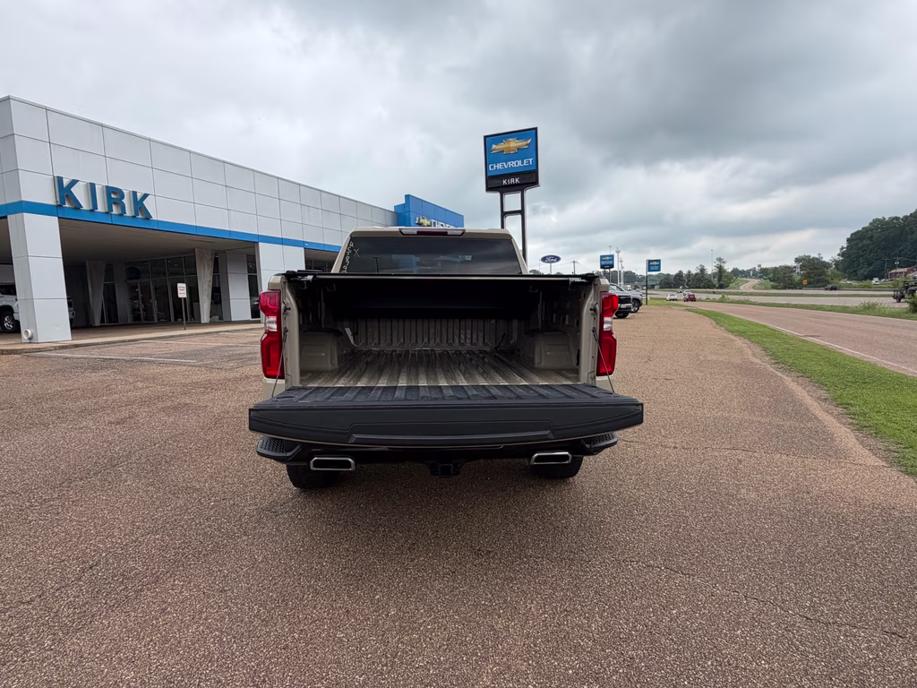 2023 Sand Dune Metallic Chevrolet Silverado LT Trail Boss 4X4 Truck
