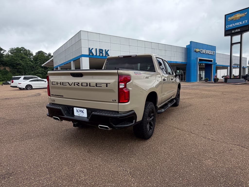 2023 Sand Dune Metallic Chevrolet Silverado LT Trail Boss 4X4 Truck