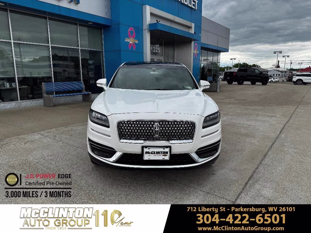 2020 White Lincoln Nautilus Reserve AWD SUV