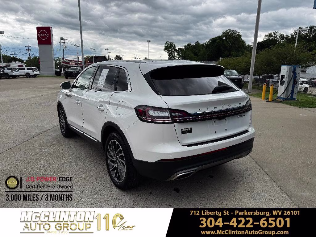 2020 White Lincoln Nautilus Reserve AWD SUV
