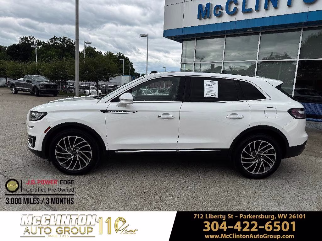 2020 White Lincoln Nautilus Reserve AWD SUV