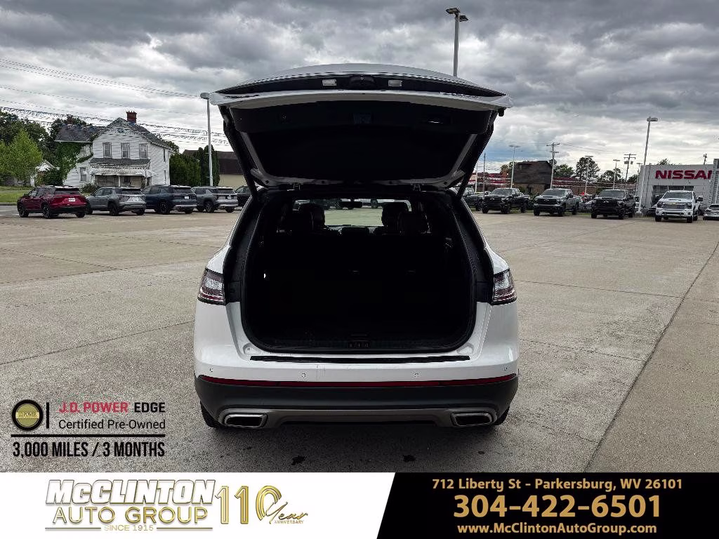 2020 White Lincoln Nautilus Reserve AWD SUV