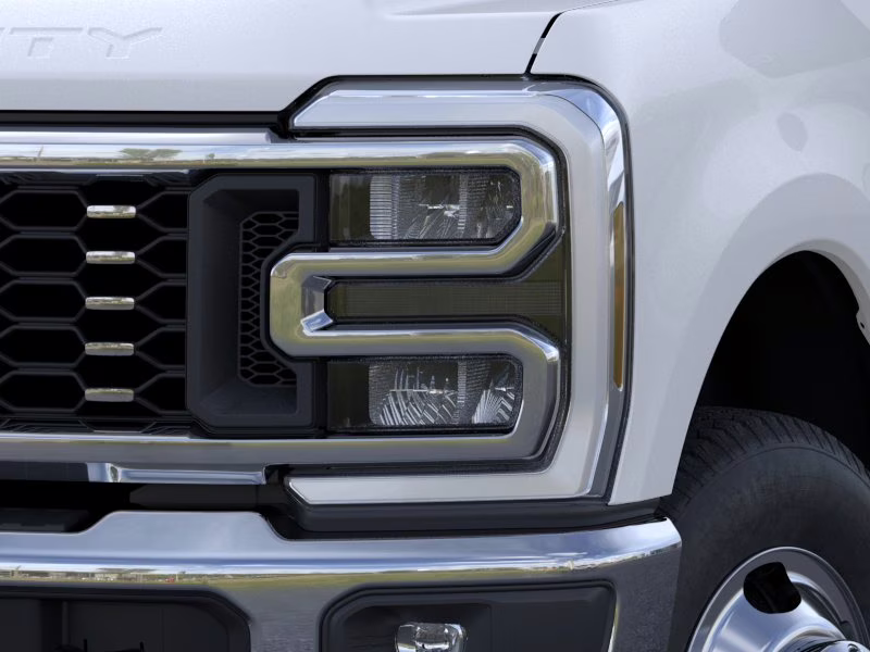 2026 Star White Metallic Tri-Coat Ford Super Duty F-350 DRW King Ranch 4X4 Truck