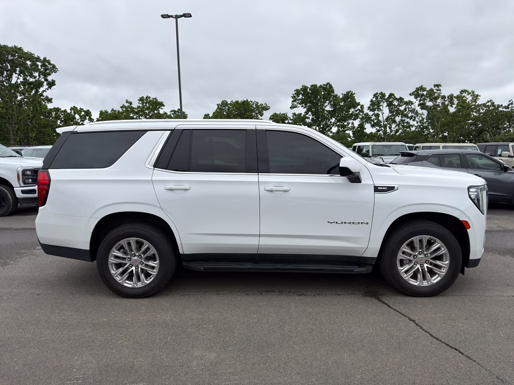2024 Summit White GMC Yukon SLE RWD SUV