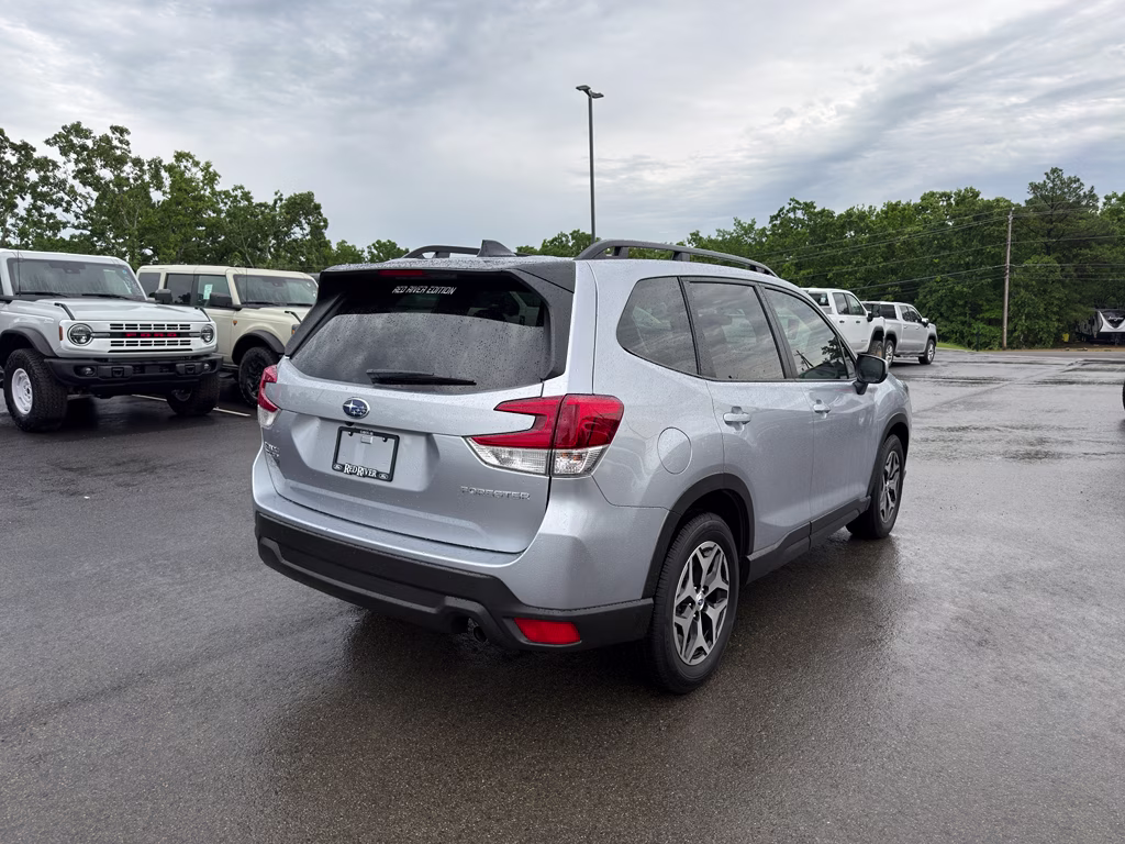 2024 Ice Silver Metallic Subaru Forester Premium AWD SUV
