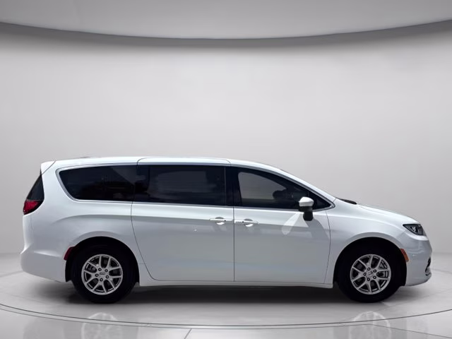 2023 Bright White Clearcoat Chrysler Pacifica Touring L FWD Van