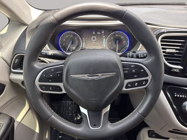 2023 Bright White Clearcoat Chrysler Pacifica Touring L FWD Van