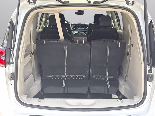 2023 Bright White Clearcoat Chrysler Pacifica Touring L FWD Van