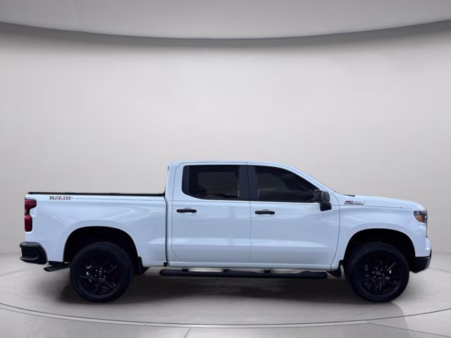 2025 Summit White Chevrolet Silverado 1500 Custom Trail Boss 4X4 Truck
