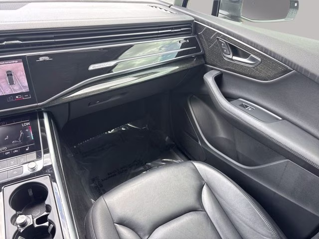 2024 Mythos Black Metallic Audi Q7 55 Premium Plus AWD SUV