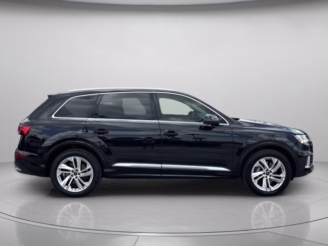 2024 Mythos Black Metallic Audi Q7 55 Premium Plus AWD SUV