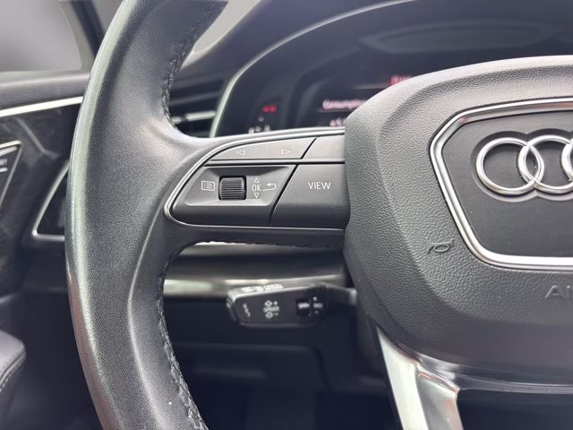 2024 Mythos Black Metallic Audi Q7 55 Premium Plus AWD SUV