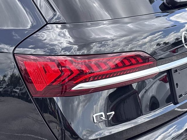 2024 Mythos Black Metallic Audi Q7 55 Premium Plus AWD SUV