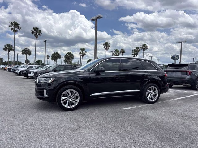 2024 Mythos Black Metallic Audi Q7 Premium Plus AWD SUV