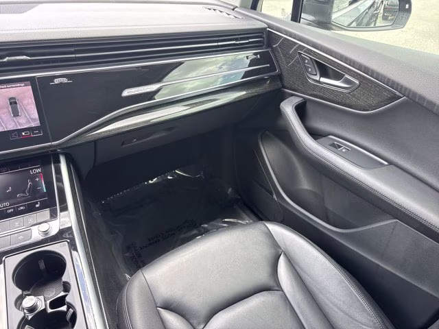 2024 Mythos Black Metallic Audi Q7 Premium Plus AWD SUV