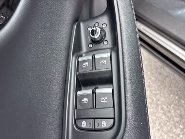 2024 Mythos Black Metallic Audi Q7 Premium Plus AWD SUV