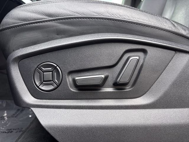 2024 Mythos Black Metallic Audi Q7 Premium Plus AWD SUV