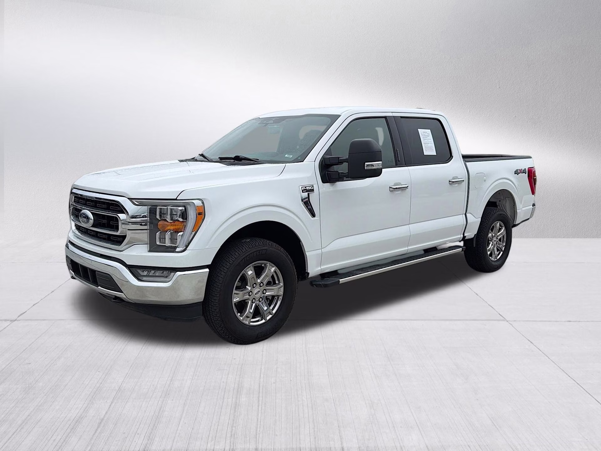 2023 Oxford White Ford F-150 XLT 4X4 Truck