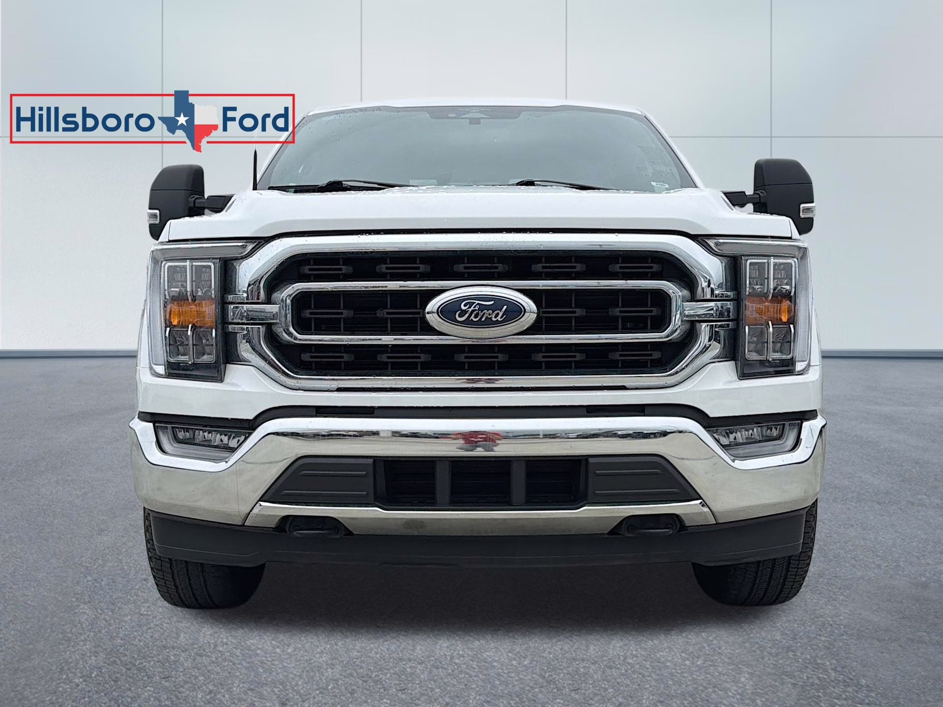 2023 Oxford White Ford F-150 XLT 4X4 Truck