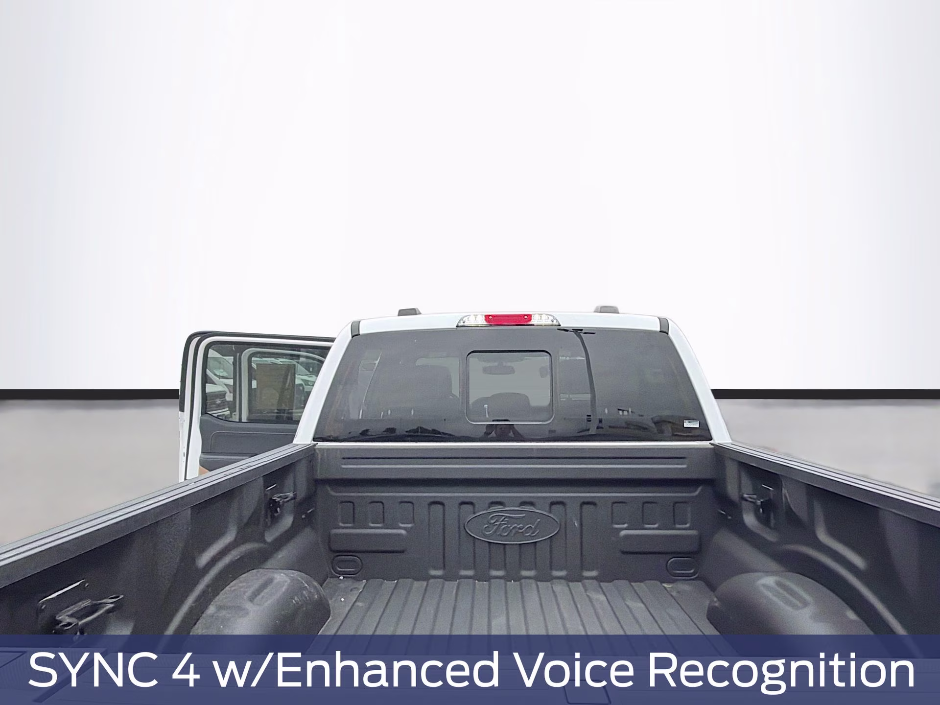 2023 Oxford White Ford F-150 XLT 4X4 Truck