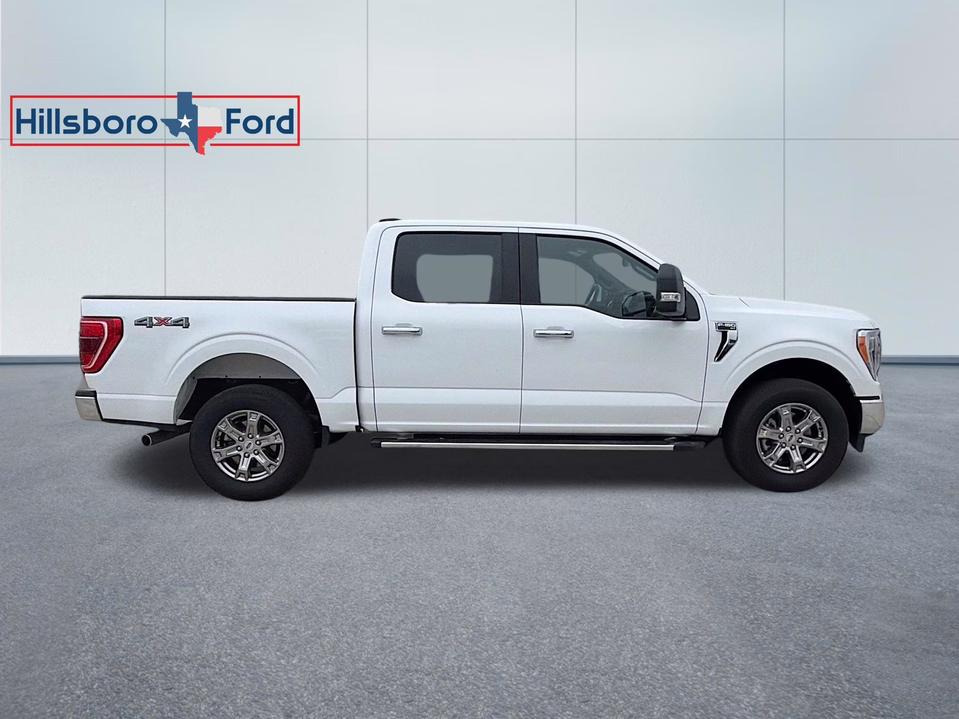 2023 Oxford White Ford F-150 XLT 4X4 Truck