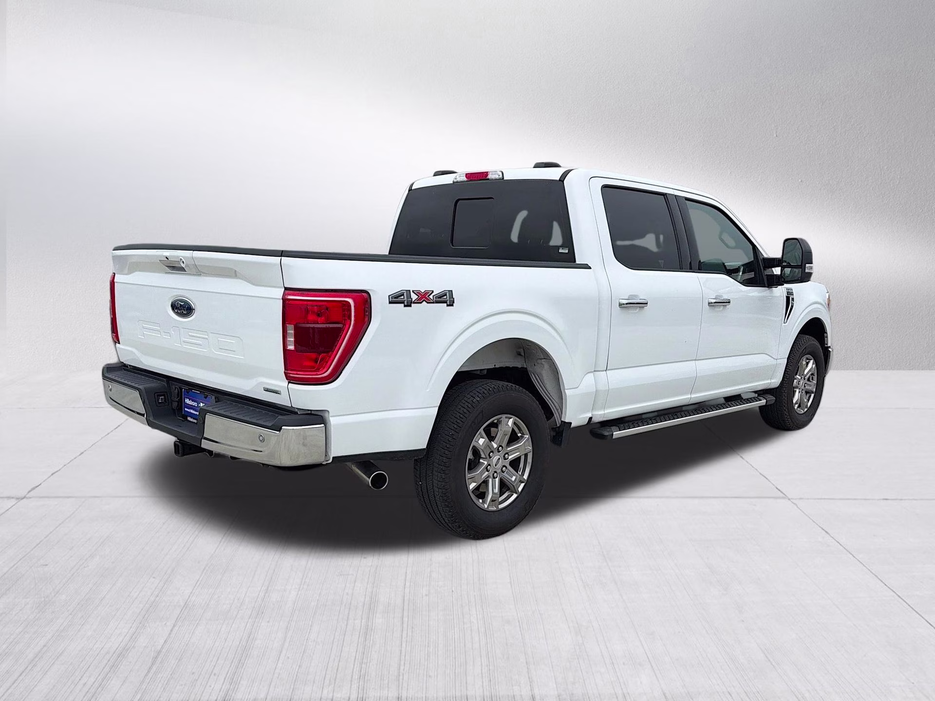2023 Oxford White Ford F-150 XLT 4X4 Truck