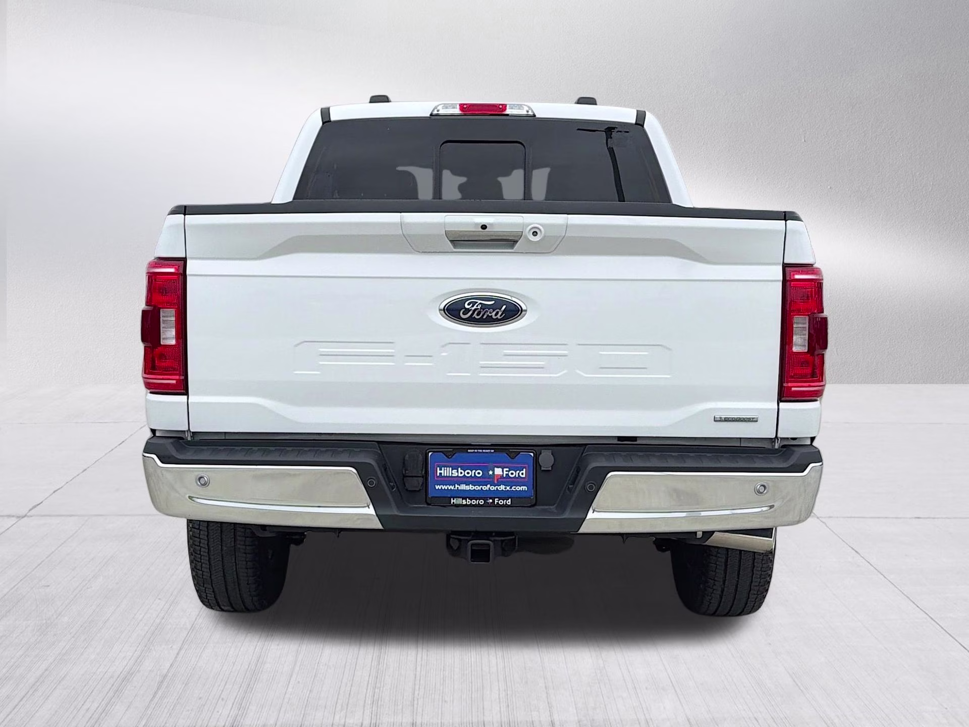 2023 Oxford White Ford F-150 XLT 4X4 Truck