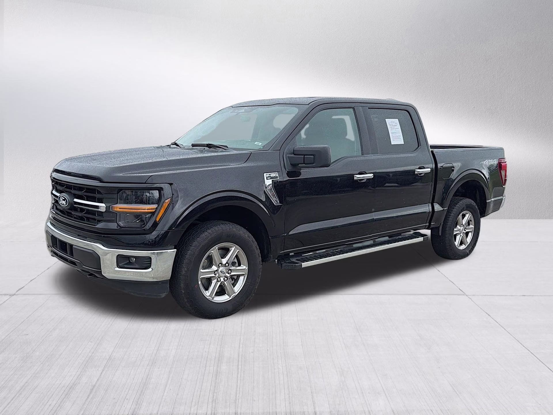 2025 Agate Black Metallic Ford F-150 XLT 4X4 Truck