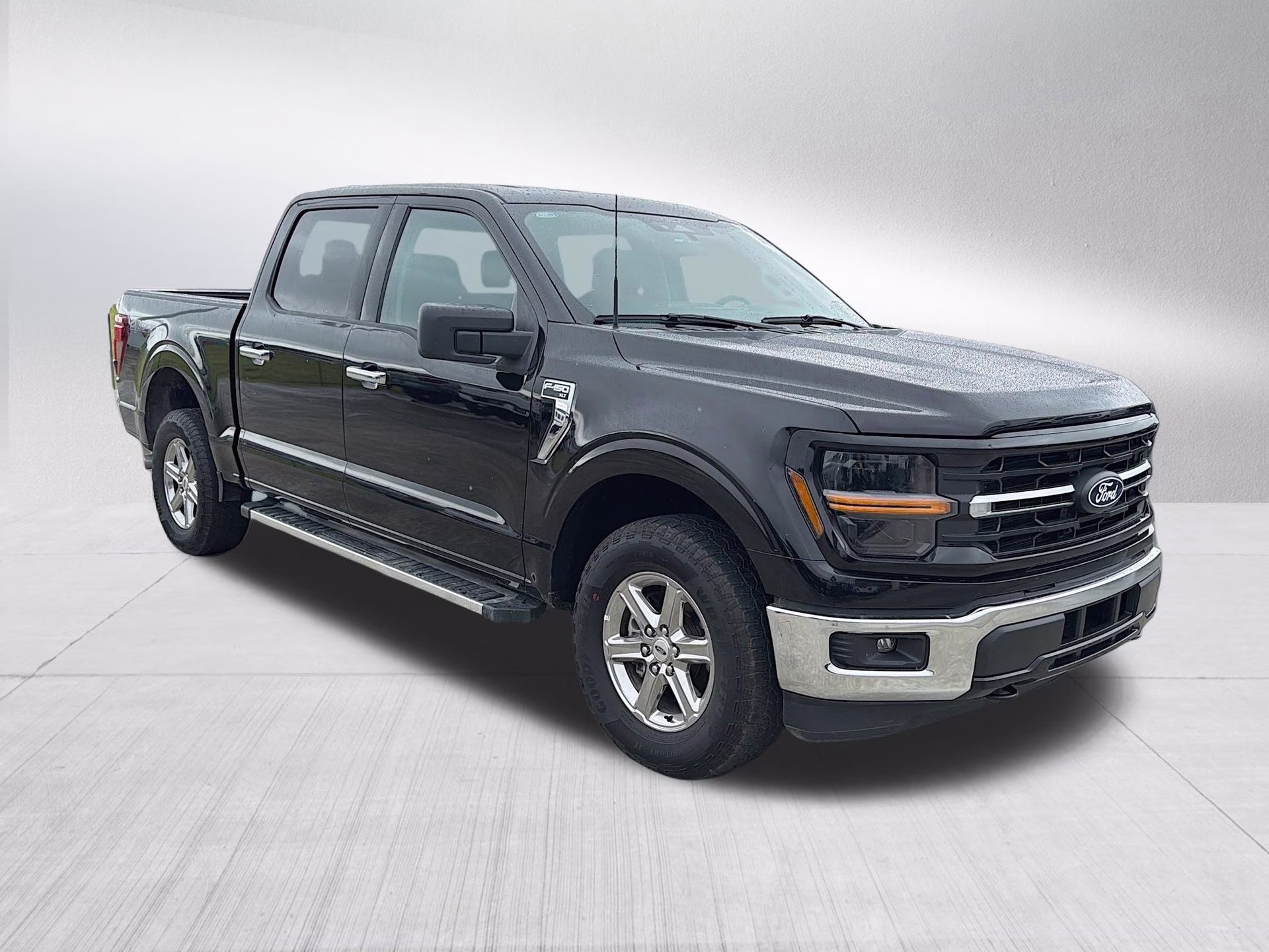 2025 Agate Black Metallic Ford F-150 XLT 4X4 Truck