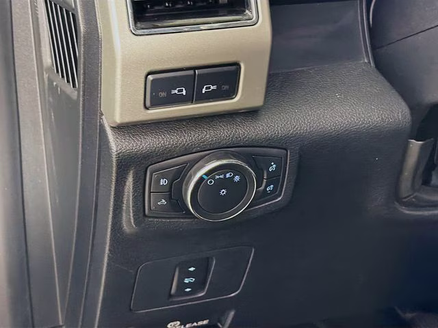 2018 Magma Red Ford Super Duty F-350 DRW Lariat 4X4 Truck