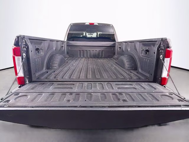 2018 Magma Red Ford Super Duty F-350 DRW Lariat 4X4 Truck
