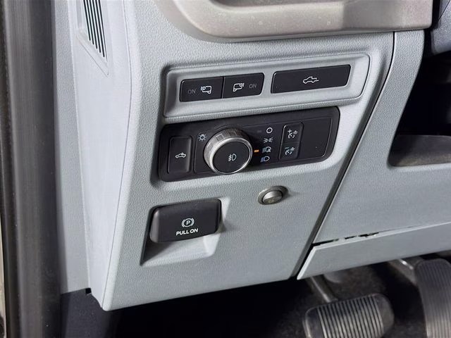2022 Silver Metallic Ford F-150 XLT 4X4 Truck