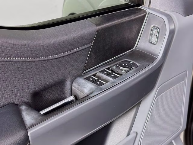 2022 Silver Metallic Ford F-150 XLT 4X4 Truck