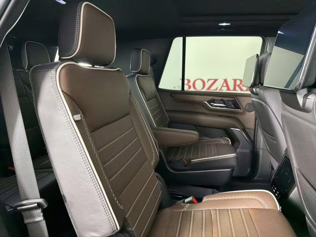 2025 Onyx Black GMC Yukon Denali Ultimate 4X4 SUV