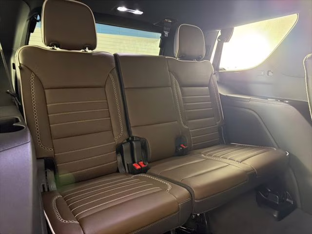 2025 Onyx Black GMC Yukon Denali Ultimate 4X4 SUV