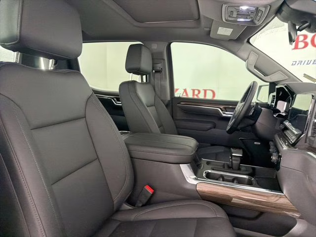 2026 Summit White Chevrolet Silverado 1500 LT Trail Boss 4X4 Truck