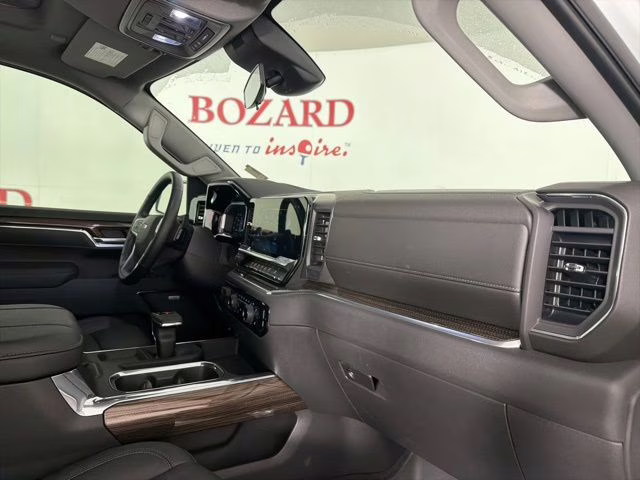 2026 Summit White Chevrolet Silverado 1500 LT Trail Boss 4X4 Truck