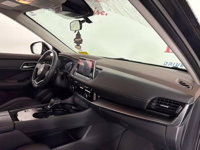 2021 Super Black Nissan Rogue SV FWD SUV